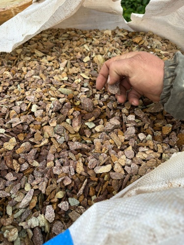 Златолит персиковый декоративная каменная крошка купить в Нягани