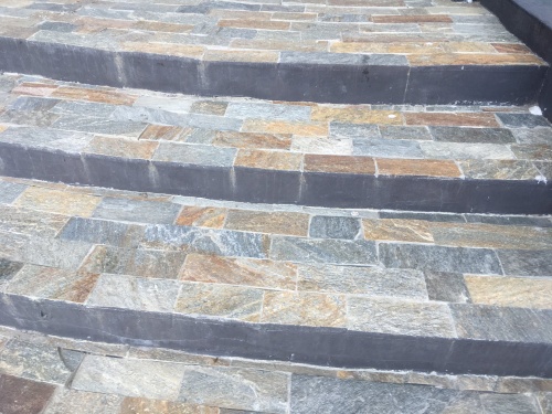 Плитка из Златолита Уральского для лестницы купить в Нягани