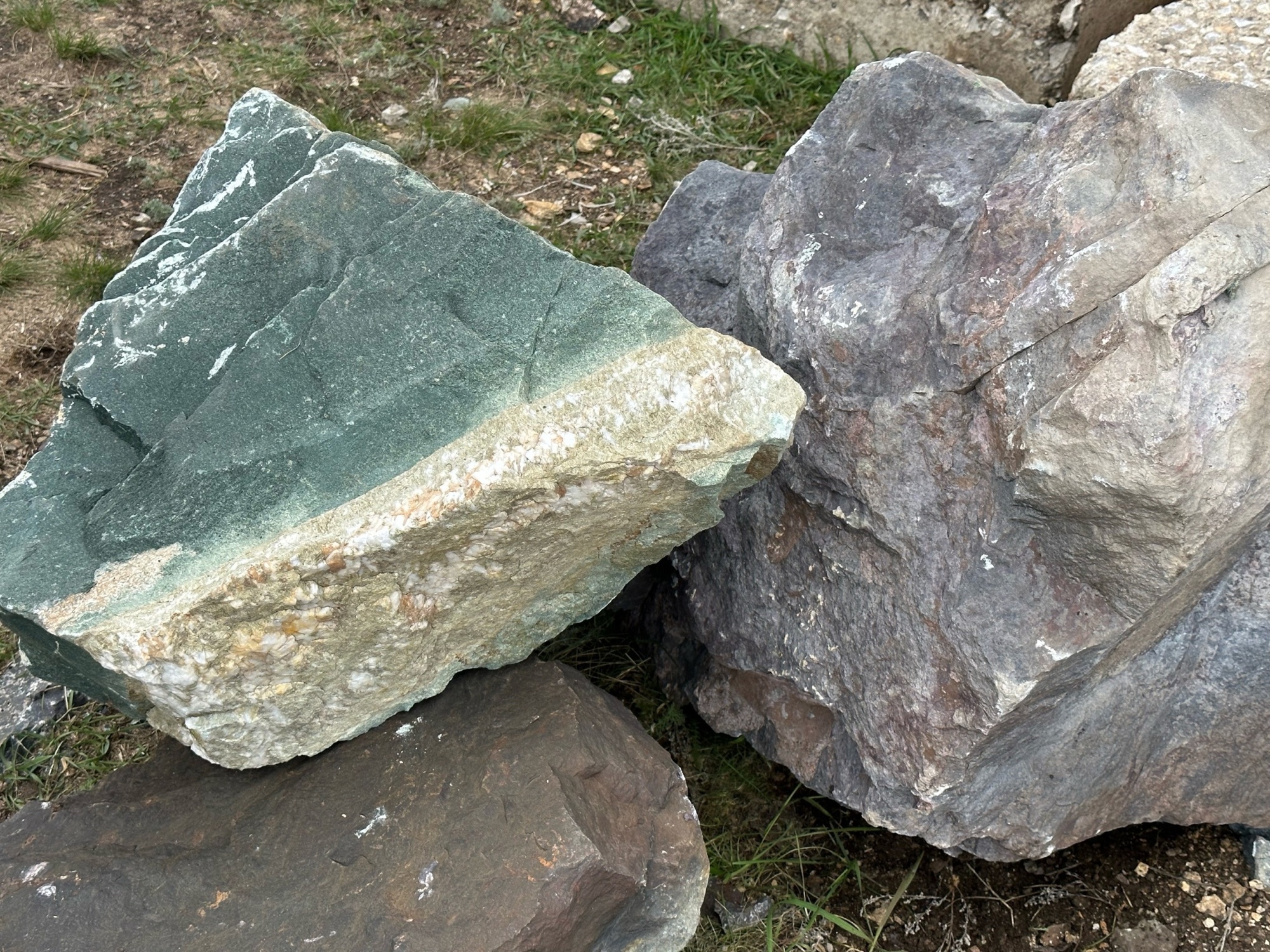 Камни для ландшафтного дизайна зелёные 10-60 килограмм купить в Нягани