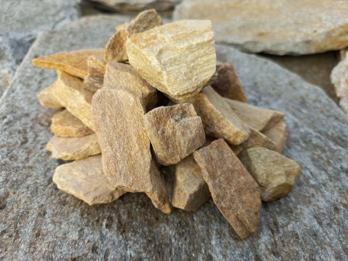 Златолит жёлтый декоративная каменная крошка купить в Нягани