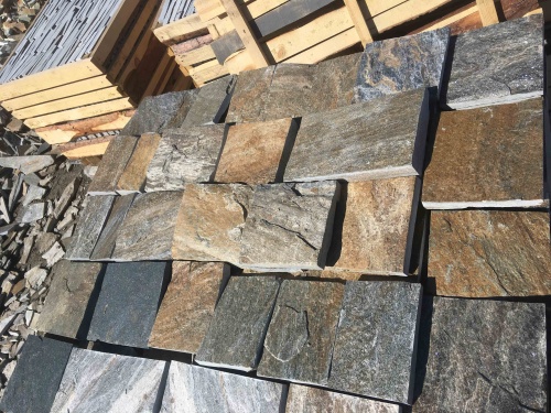 Плитка пилёная златолит Уральский для цоколя, отмостки купить в Нягани