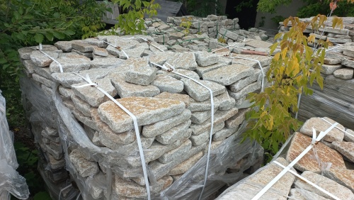 Гранитный плитняк галтованный для парковки купить в Нягани