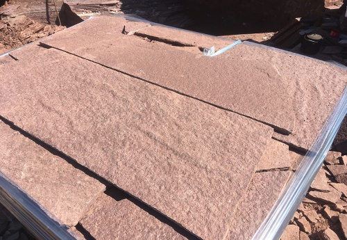 Плитняк лемезит бордовый для цоколя 1,5-2 см купить в Нягани