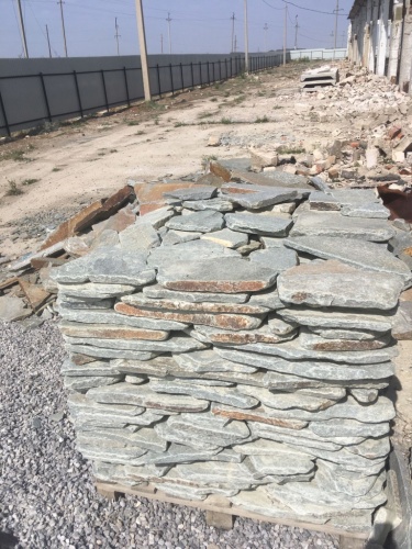 Златолит серебристый галтованный для лестниц купить в Нягани