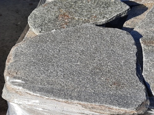 Златолит серебристый галтованный для лестниц купить в Нягани