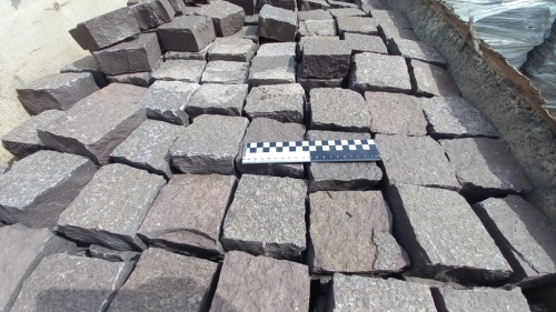 Лемезит колотая брусчатка 10 * 10 см. для парковки купить в Нягани